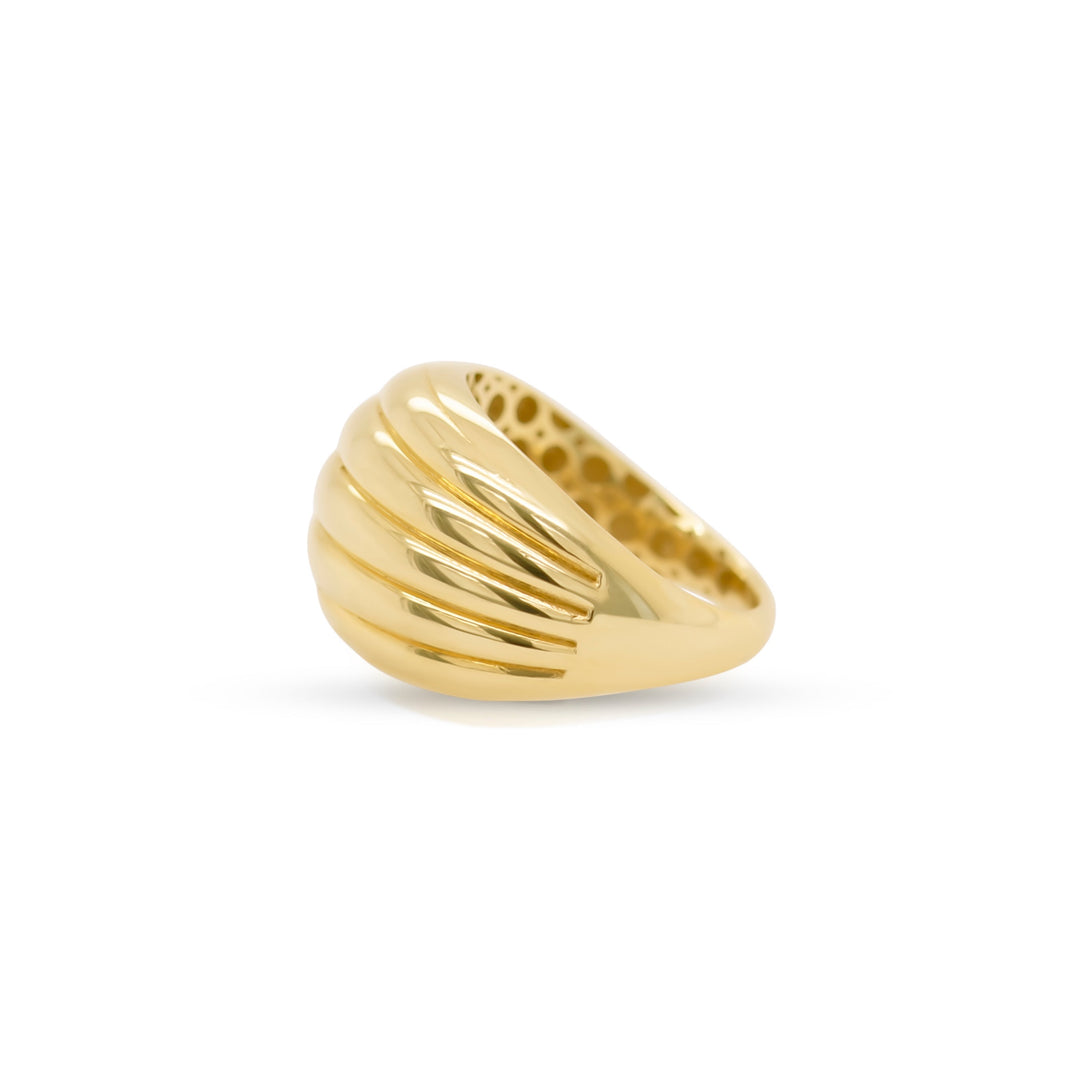 Horizontal lines thick gold ring